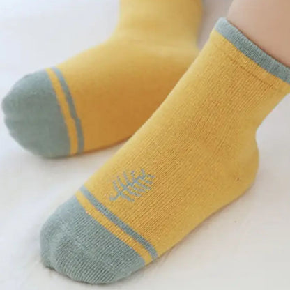 12 Pares De Calcetas Diseños Surtidos Niños 10-12 Años